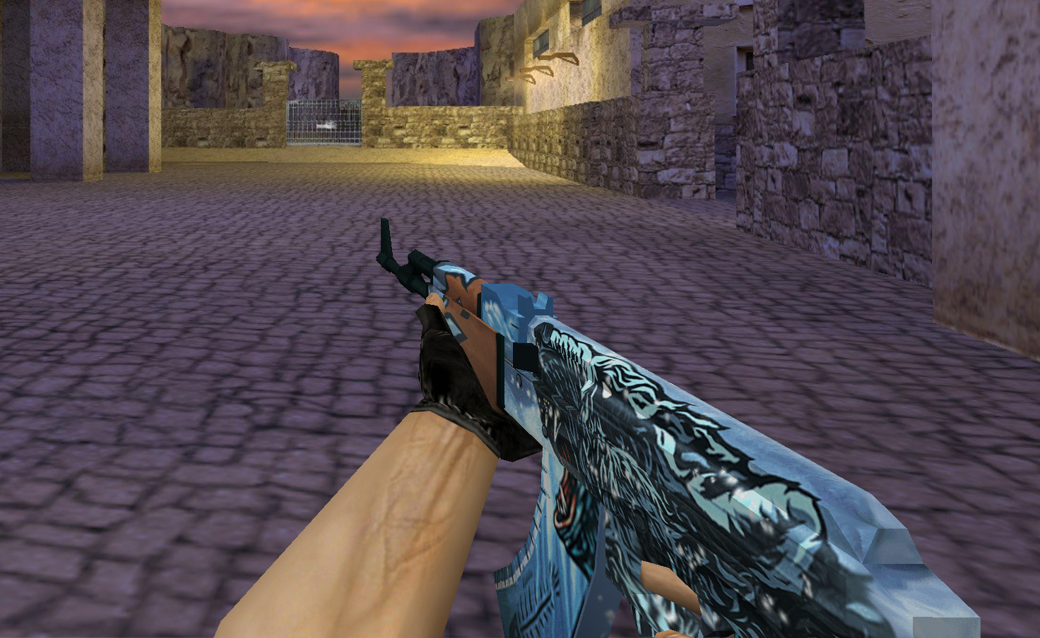 ПОЛЯРНЫЙ МЕДВЕДЬ